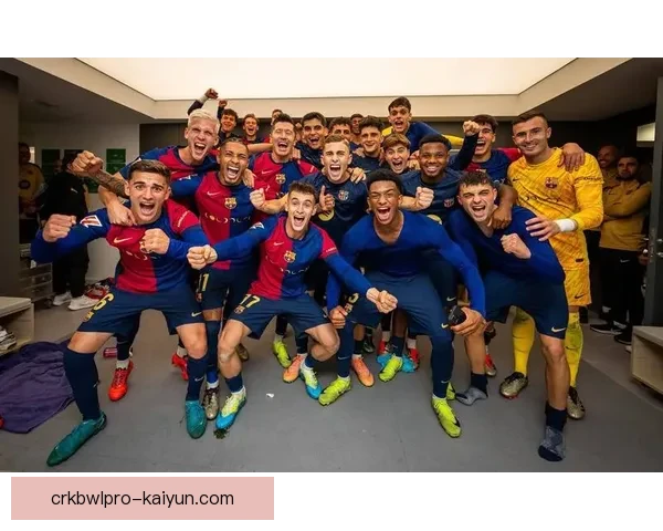 西甲红蓝荣耀展现巴萨竞争力增强的走势与表现